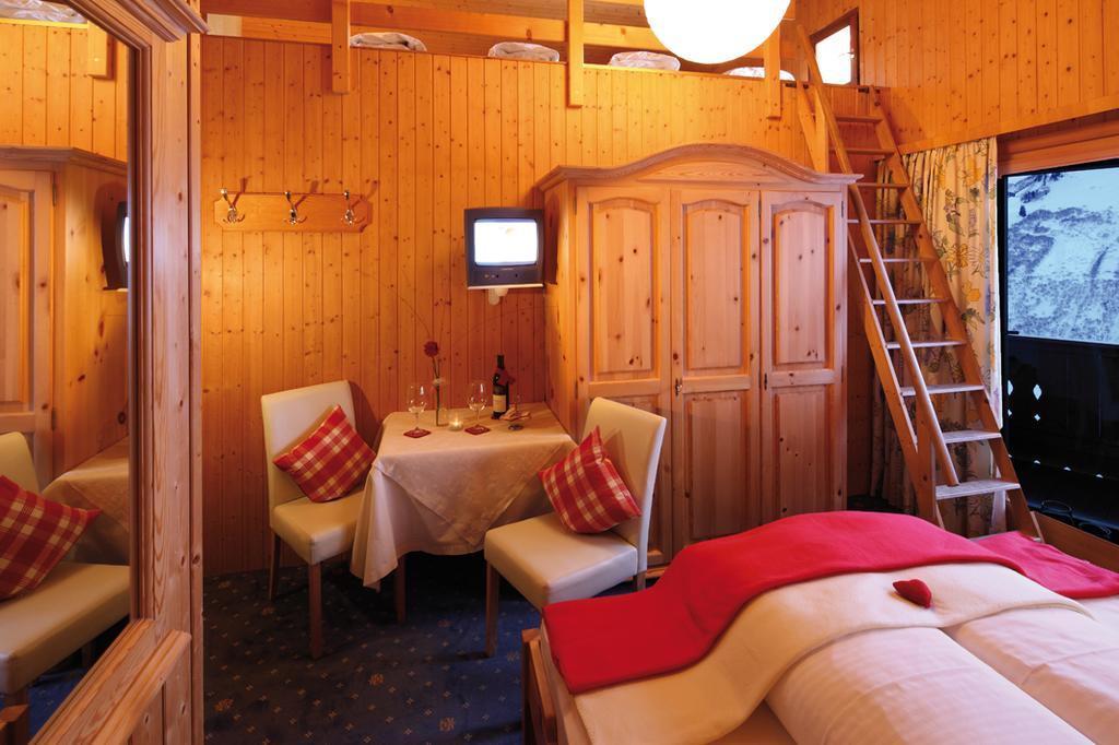 دامولس Hotel-Gasthof Zimba المظهر الخارجي الصورة